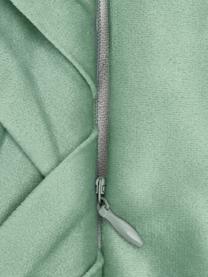 Housse de coussin 45x45 velours vert sauge Lucie, 100 % velours de polyester
Veuillez considérer que la couleur du velours paraît plus claire ou plus foncée en fonction de la source lumineuse et de l'orientation des fibres, Vert sauge, larg. 45 x long. 45 cm