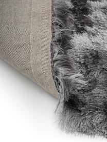 Tappeto lucido a pelo lungo grigio chiaro Jimmy, Retro: 100% cotone, Grigio chiaro, Larg. 160 x Lung. 230 cm (taglia M)