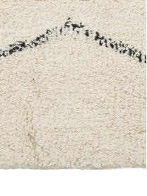 Tappeto boho in cotone taftato a mano con motivo a rombi e frange Bina, 100% cotone

Il materiale utilizzato in questo prodotto è testato per le sostanze nocive e certificato secondo lo STANDARD 100 by OEKO-TEX® , HOHENSTEIN HTTI, 21.HIN.90042., Beige, nero, Larg. 80 x Lung. 150 cm (taglia XS)