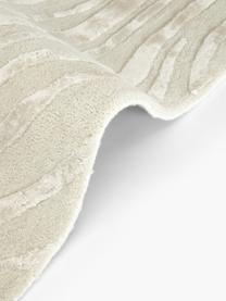 Handgetufteter Kurzflorteppich Winola mit Hoch-Tief-Struktur in Hellbeige, Flor: 51% Viscose, 49% Wolle, Beige, Weiß, B 80 x L 150 cm (Größe XS)