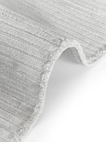 Nadýchaný koberec s vysokým vlasem a strukturovaným povrchem Wes, ručně tkaný, 100 % polyester, certifikace GRS, Šedá, Š 80 cm, D 150 cm (velikost XS)