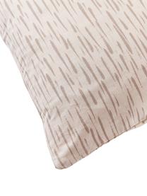 Funda de almohada de algodón estampado Vilho, 100% algodón ecológico con certificado BCI

Densidad de hilo 144 TC, calidad estándar

El algodón da una sensación agradable y suave en la piel, absorbe bien la humedad y es adecuado para personas alérgicas.

El material utilizado para este producto ha sido probado contra sustancias nocivas y está certificado según el STANDARD 100 by OEKO-TEX®, 4854CIT, CITEVE., Beige, An 45 x L 110 cm