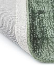Tappeto in viscosa verde tessuto a mano Jane, Retro: 100% cotone, Verde, Larg. 160 x Lung. 230 cm  (taglia M)