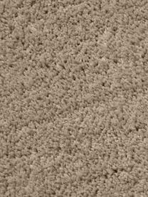 Pluizig hoogpolig vloerkleed Leighton in beige, Onderzijde: 70% polyester, 30% katoen, Beige-bruin, B 80 x L 150 cm (maat XS)