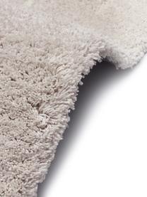 Flauschiger Hochflor-Teppich Amelie in Beige, handgetuftet, Flor: 100 % Polyester, Beige, Cremeweiß, B 80 x L 150 cm (Größe XS)