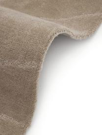 Wollen vloerkleed Aaron in taupe, handgetuft, Onderzijde: 100% katoen Bij wollen vl, Taupe, B 300 x L 400 cm (maat XL)