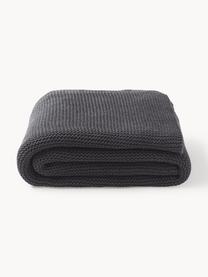 Coperta lavorata a maglia in cotone organico Adalyn, 100% cotone organico certificato GOTS

Il materiale utilizzato in questo prodotto è testato per le sostanze nocive e certificato secondo lo STANDARD 100 by OEKO-TEX® , HOHENSTEIN HTTI, 11.HIN.00050, Antracite, Larg. 150 x Lung. 200 cm