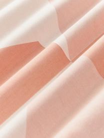 Funda de almohada de algodón estampado Elinor, 100% algodón 

Densidad de hilo 190 TC, calidad confort

El algodón da una sensación agradable y suave en la piel, absorbe bien la humedad y es adecuado para personas alérgicas.

El material utilizado para este producto ha sido probado contra sustancias nocivas y está certificado según el STANDARD 100 por OEKO-TEX®, 6457CIT, CITEVE., Tonos melocotón, An 45 x L 110 cm