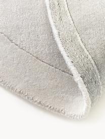 Okrúhly koberec s nízkym vlasom Kari, 100 % polyester s certifikátom GRS, Odtiene sivej, Ø 150 cm (veľkosť M)