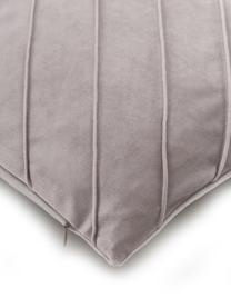 Housse de coussin en velours gris clair Leyla, Velours (100 % polyester), Gris, larg. 30 x long. 50 cm