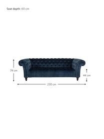 Fluwelen chesterfield bank Gladis (3-zits) in donkerblauw, Bekleding: 100% polyester, Poten: gelakt eikenhout, Frame: houten basisframe, Fluweel donkerblauw, B 230 cm x H 74 cm