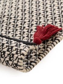 Tappeto in lana color nero/bianco tessuto a mano  con nappe rosse Tolga, 50% lana, 35% cotone, 15% nylon, Nero, bianco crema, Larg. 120 x Lung. 170 cm (taglia S)