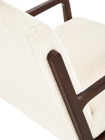 Fauteuil en peluche avec accoudoirs en bois de chêne Naia, Blanc cassé