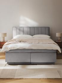 Letto boxspring con contenitore Livia, Materasso: nucleo a 5 zone di molle , Piedini: plastica, Tessuto grigio chiaro, Larg. 180 x Lung. 200 cm, grado di durezza H2