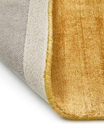 Handgeweven viscose vloerkleed Jane, Onderzijde: 100% katoen, Zonnengeel, B 200 x L 300 cm (maat L)