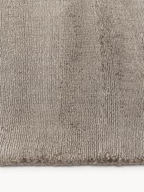 Handgewebter Viskoseteppich Jane, Flor: 100 % Viskose, Taupe, B 200 x L 300 cm (Grösse L)