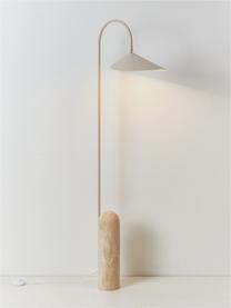 Lampada da terra con base in travertino Arum, orientabile, Paralume: alluminio verniciato a po, Struttura: ferro verniciato a polver, Piede: travertino, Bianco latte, travertino beige chiaro, Alt. 136 cm