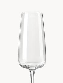 Ručně foukané sklenice na sekt Ellery, 4 ks, Sodnovápenaté sklo, ručně foukané 

Sodnovápenaté sklo se díky hladkému a neporéznímu povrchu snadno čistí. Stejně jako ostatní typy skla je plně recyklovatelné, což pomáhá snižovat dopad na životní prostředí. Je však třeba poznamenat, že je citlivé na teplotní výkyvy, proto je třeba opatrnosti, když např. do sklenice naléváte velmi horké tekutiny., Transparentní, Ø 7 cm, V 23 cm, 230 ml