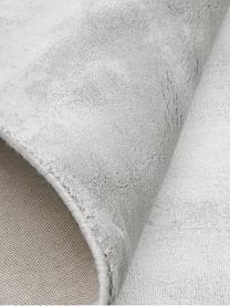 Glanzend viscose vloerkleed Grace in premium kwaliteit, extra zacht, Bovenzijde: 100% viscose, Onderzijde: 100% polyester, Grijs, B 200 x L 300 cm (maat L)