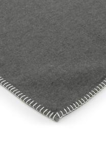 Katoenen flanellen plaid Sylt in grijs met sierstiksels, Weeftechniek: jacquard, Grijs, B 140 x L 200 cm