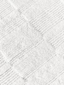 Koberec s károvaným designem Kelsie, 100 % polyester, certifikace GRS, Bílá, Š 80 cm, D 150 cm (velikost XS)