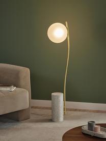 Kleine vloerlamp Cora met terrazzo voet, Lampenkap: glas, Frame: gecoat staal, Lampvoet: terrazzo, Wit, goudkleurig, terrazzo look, H 127 cm