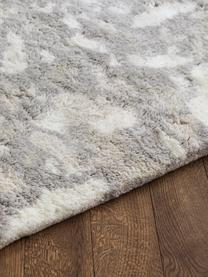 Alfombra artesanal de lana Archipelago, 100% lana

Las alfombras de lana se pueden aflojar durante las primeras semanas de uso, la pelusa se reduce con el uso diario., Gris claro, blanco Off White, An 140 x L 200 cm (Tamaño S)