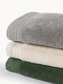 Lot de serviettes de bain en coton bio Premium, tailles variées, 100 % coton bio, certifié GOTS
Qualité supérieure 600 g/m²

Le matériau est certifié STANDARD 100 OEKO-TEX®, IS025 189577, OETI, Vert foncé, 6 éléments (2 serviettes invité, 2 serviettes de toilette et 2 draps de bain)