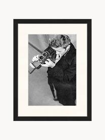 Ingelijste print James Dean met camera, Lijst: beukenhout FSC-gecertific, Zwart, gebroken wit, B 33 x H 43 cm