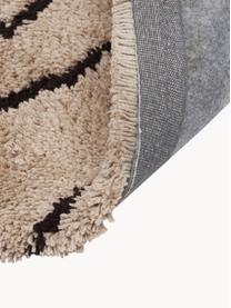 Handgetufte hoogpolige loper Davin in taupe, Bovenzijde: 100% polyester microvezel, Onderzijde: gerecycled polyester, Taupe, zwart, B 80 x L 250 cm