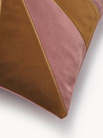 Housse de coussin en velours Adea de Ines de Cominges, 100 % velours de polyester

Le matériau est certifié STANDARD 100 OEKO-TEX®, 21.HCN.72514, HOHENSTEIN HTTI, Vieux rose, brun caramel, larg. 45 x long. 45 cm