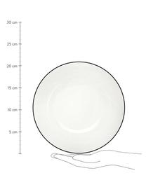 Platos de postre Á Table Ligne Noir, 4 uds., Porcelana Fine Bone China (fina de hueso)
Fine Bone China es una pasta de porcelana fosfática que se caracteriza por su brillo radiante y translúcido., Blanco, negro, Ø 21 cm