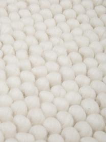 Tapis en laine tissé main Pebble, 80 % laine, 20 % nylon

Les tapis en laine peuvent perdre des fibres lors des premières semaines et des peluches peuvent se former, ce phénomène est naturel et diminue à mesure de votre usage et du temps, Blanc crème, larg. 200 x long. 300 cm (taille L)