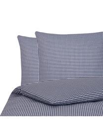 Karierte Baumwoll-Bettwäsche Scotty in Blau/Weiß, 100% Baumwolle

Fadendichte 118 TC, Standard Qualität

Bettwäsche aus Baumwolle fühlt sich auf der Haut angenehm weich an, nimmt Feuchtigkeit gut auf und eignet sich für Allergiker, Blau/Weiß, 200 x 200 cm + 2 Kissen 80 x 80 cm