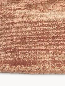 Ručne tkaný koberec z viskózy Jane, Nugátová, Š 160 x D 230 cm (veľkosť M)