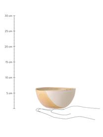 Handgemaakte kom April Ø 13 met effectieve kleurverloop, Keramiek
De ene helft geglazuurd, de andere helft naturel, wat het karakter van het vakmanschap benadrukt., Multicolour, Ø 13 cm