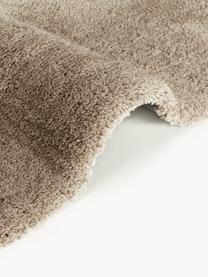 Načechraný koberec s vysokým vlasem Leighton, Mikrovlákno (100 % polyester, s certifikátem GRS), Hnědá, Š 80 cm, D 150 cm (velikost XS)