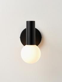 Verstelbare wandlamp Wilson met glazen lampenkap, Lampenkap: opaalglas, Fitting: gepoedercoat metaal, Wit, zwart, D 22 x H 22 cm