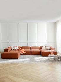 Canapé lounge modulable Lennon, Tissu terracotta, larg. 418 x prof. 269 cm, méridienne à droite