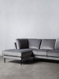 Divano angolare in velluto grigio Gabriela, Rivestimento: velluto di poliestere, Sottostruttura: truciolare, Piedini: metallo verniciato, Grigio, Larg. 230 x Prof. 148 cm