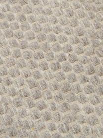 Tapis kilim en laine gris clair tissé main Delight, 90 % laine, 10 % coton
Les tapis en laine peuvent perdre des fibres lors des premières semaines et des peluches peuvent se former, ce phénomène est naturel et diminue à mesure de votre usage et du temps, Gris clair, larg. 200 x long. 300 cm (taille L)