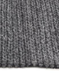 Handgewebter Wollteppich Uno mit geflochtener Struktur, 60% Wolle, 40% Polyester

Bei Wollteppichen können sich in den ersten Wochen der Nutzung Fasern lösen, dies reduziert sich durch den täglichen Gebrauch und die Flusenbildung geht zurück., Dunkelgrau, B 120 x L 170 cm (Größe S)