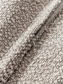 Bouclé povlak na polštář Bellamie, Bouclé (95 % polyester, 5 % polyakrylát)

Bouclé je materiál, který se vyznačuje nepravidelně zakřivenou strukturou. Charakteristický povrch vytvářejí vetkané smyčky z různých druhů přízí, které dávají tkanině jedinečnou strukturu. Smyčková struktura má izolační a zároveň nadýchaný efekt, díky němuž je tkanina obzvláště příjemná., Greige, Š 60 cm, D 60 cm