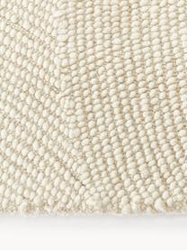 Tapis en laine tufté main Eleni, 100 % laine, certifiée RWS

Les tapis en laine peuvent perdre des fibres lors des premières semaines et des peluches peuvent se former, ce phénomène est naturel et diminue à mesure de votre usage et du temps, Blanc cassé, larg. 80 x long. 200 cm