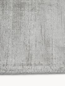 Tappeto in viscosa fatto a mano Jane, Retro: 100% cotone Il materiale , Grigio chiaro, Larg. 160 x Lung. 230 cm  (taglia M)