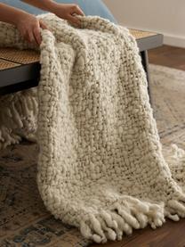 Ručne vyrobená hrubá vlnená deka so strapcami Belen, Lomená biela, Š 130 x D 170 cm