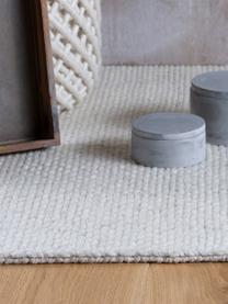 Ručne tkaný vlnený koberec so strapcami Alvin, Krémová