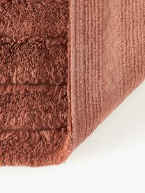 Načechraný koupelnový kobereček Bailey, 100 % bavlna

Materiál použitý v tomto produktu byl testován na škodlivé látky a certifikován podle STANDARD 100 od OEKO-TEX®, 21.HIN.45298, HOHENSTEIN HTTI., Terakotová, Š 50 cm, D 70 cm