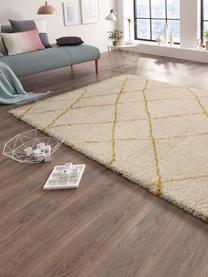 Načechraný koberec s vysokým vlasem a diamantovým vzorem Primrose, 100 % polypropylen, Krémová, zlatožlutá, Š 120 cm, D 170 cm (velikost S)
