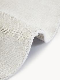 Okrągły ręcznie tkany dywan z wiskozy Jane, Złamana biel, Ø 300 cm (Rozmiar XXL)